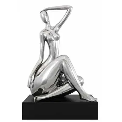 Figurines